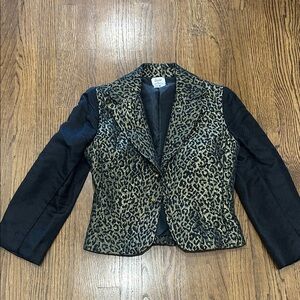 Stylish Leopard Print Blazer with Black Sleeves
